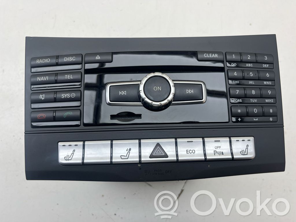Mercedes-Benz E W212 Panel / Radioodtwarzacz CD/DVD/GPS 
