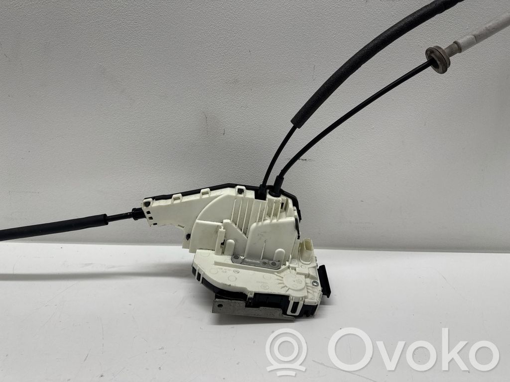 Zamek drzwi tylnych   P04589915AE,095211A,T2CKD1421,K8950