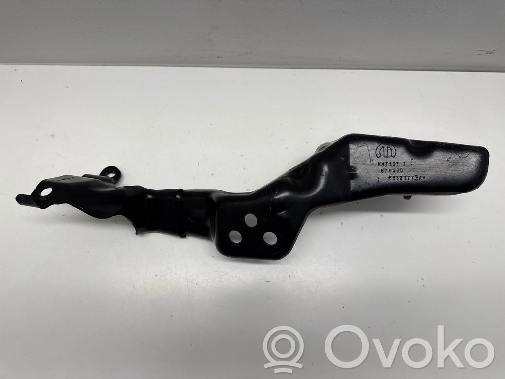 Engine mounting bracket   68321773AB,67638D,KAT1971