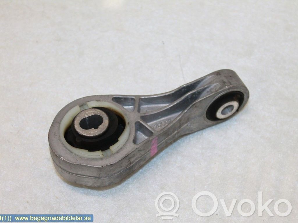 Nissan NV200 Engine mounting bracket 
