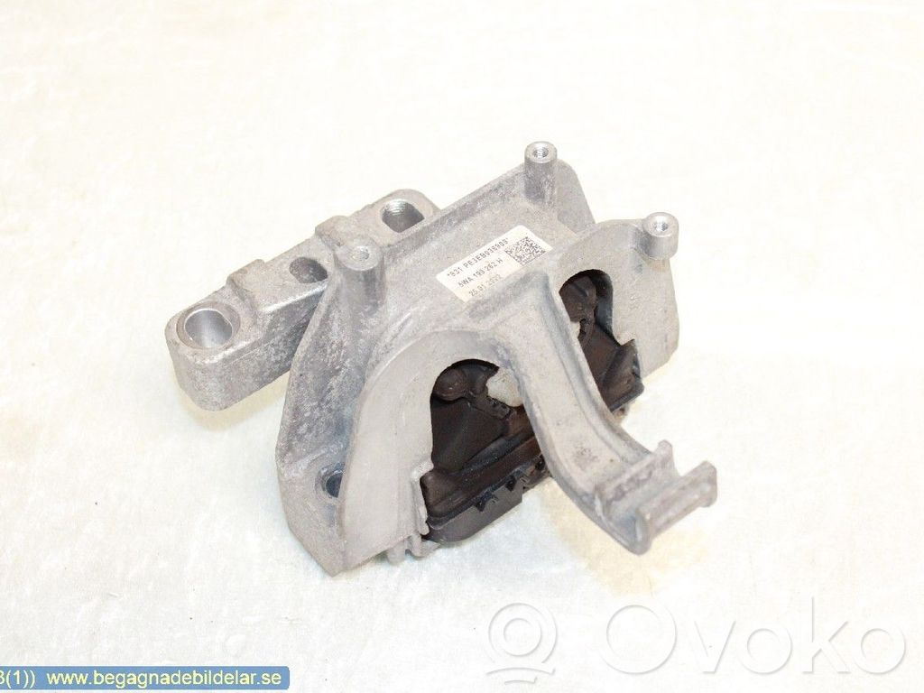 Engine mounting bracket   5WA199262H,5WA199262AQ