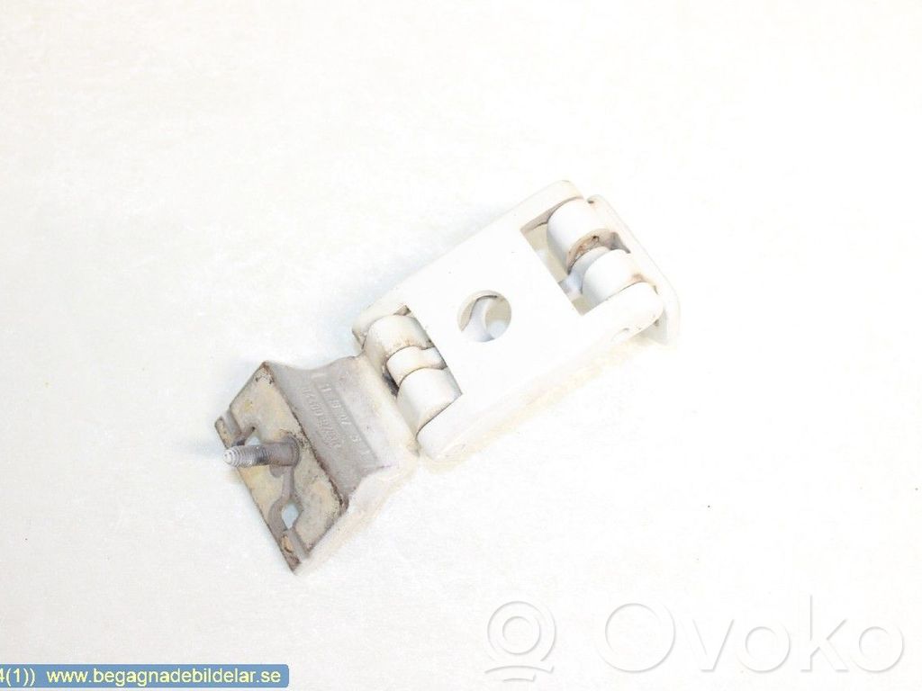 Front door upper hinge   844009783R