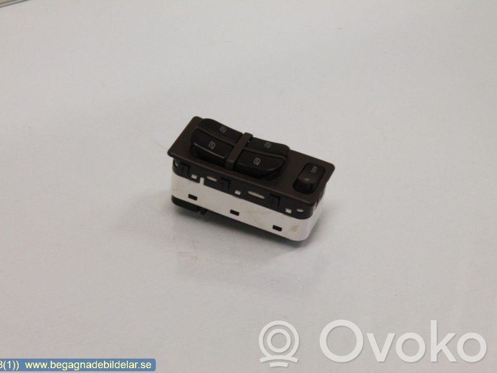 Electric window control switch   4616082
