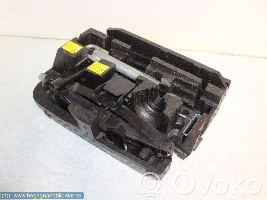 Renault Master III Instrumentu komplekts 