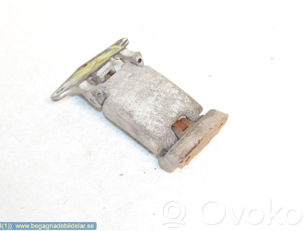 Iveco Daily 6th gen Front door upper hinge 