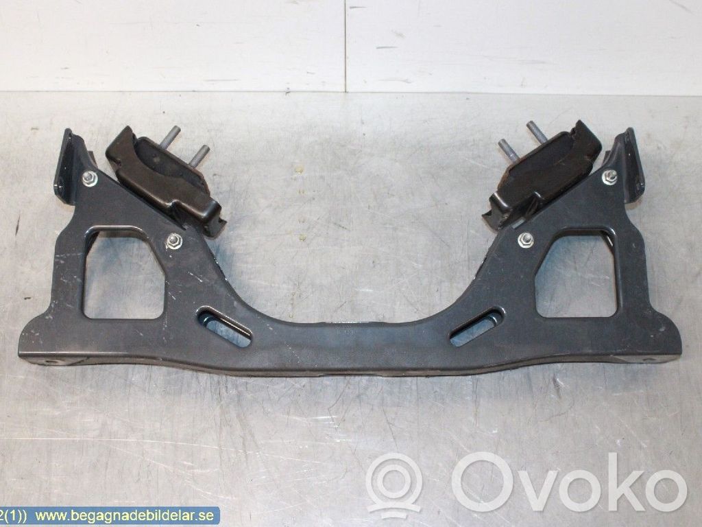 Front subframe   5802443993,5801563713