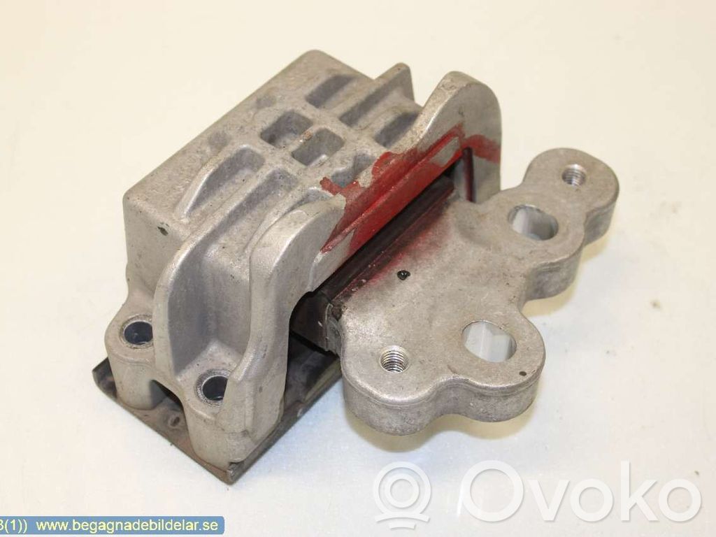 Ford Transit Engine mounting bracket 