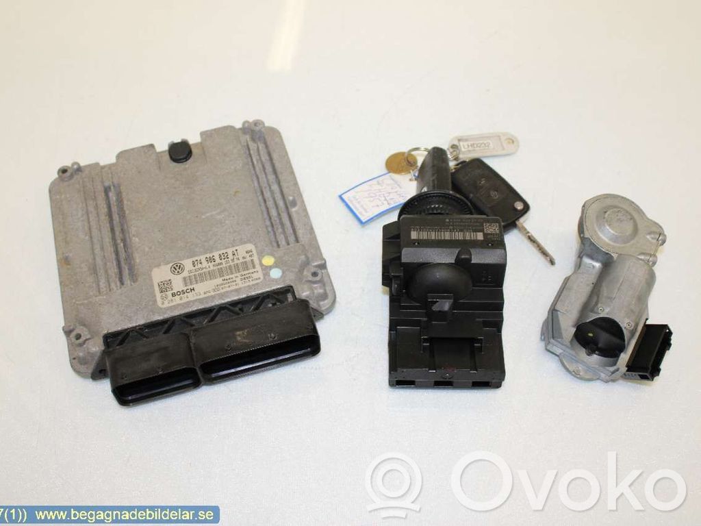 Unité de commande / module d'injection   0281014133,074906032AT,074906032AT,2E0419959C,2E0905843D,2E0909052HG