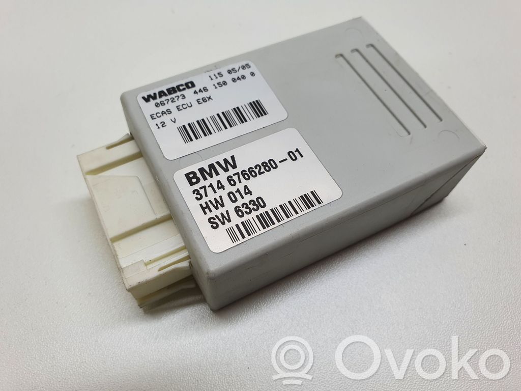 BMW 5 E60 E61 Air suspension control unit module (rear) 