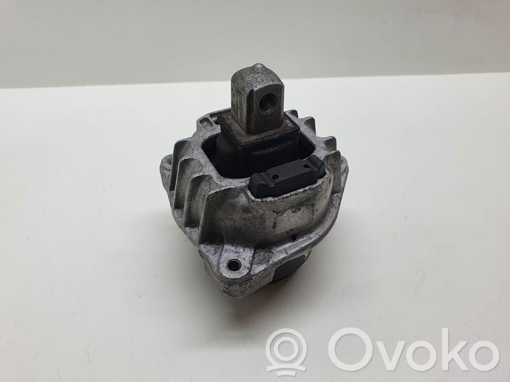 BMW 5 F10 F11 Engine mount bracket 