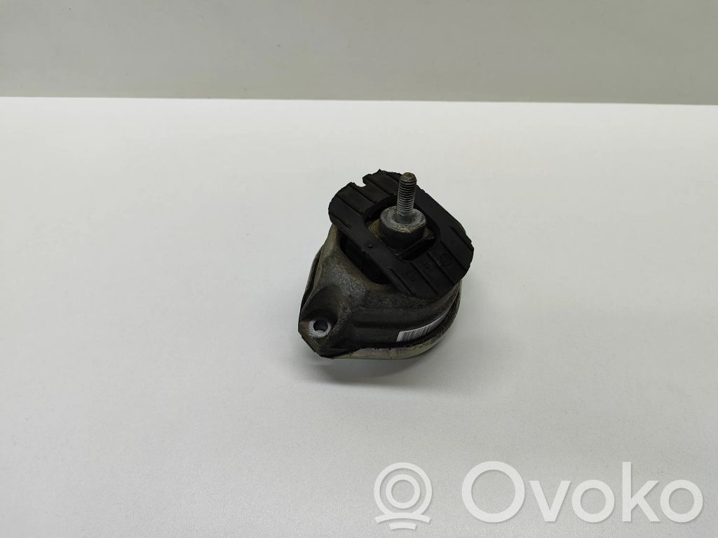 BMW 5 E60 E61 Engine mount bracket 