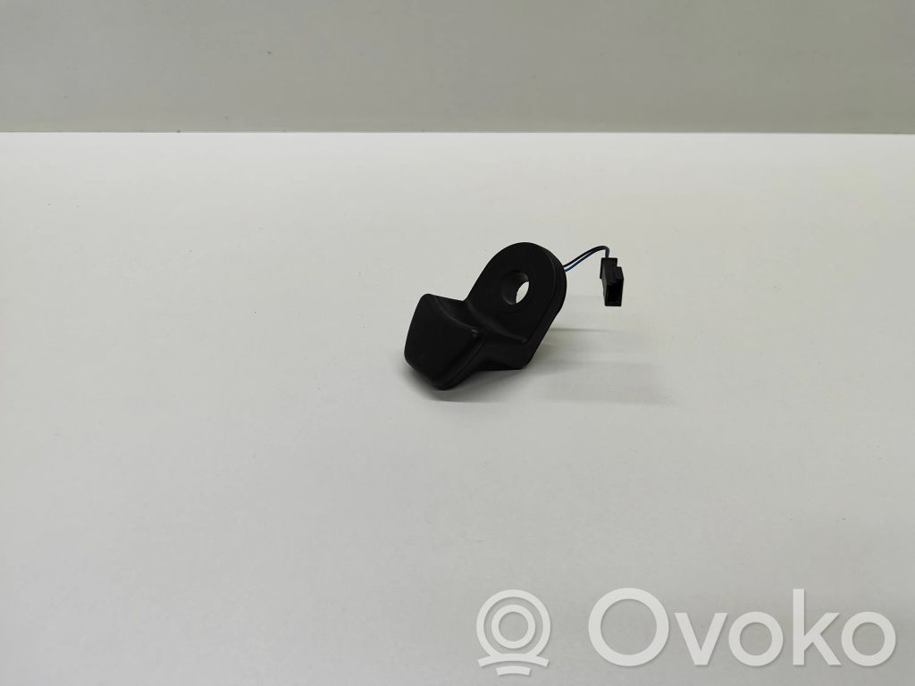BMW 5 E60 E61 Tailgate glass/window release handle 