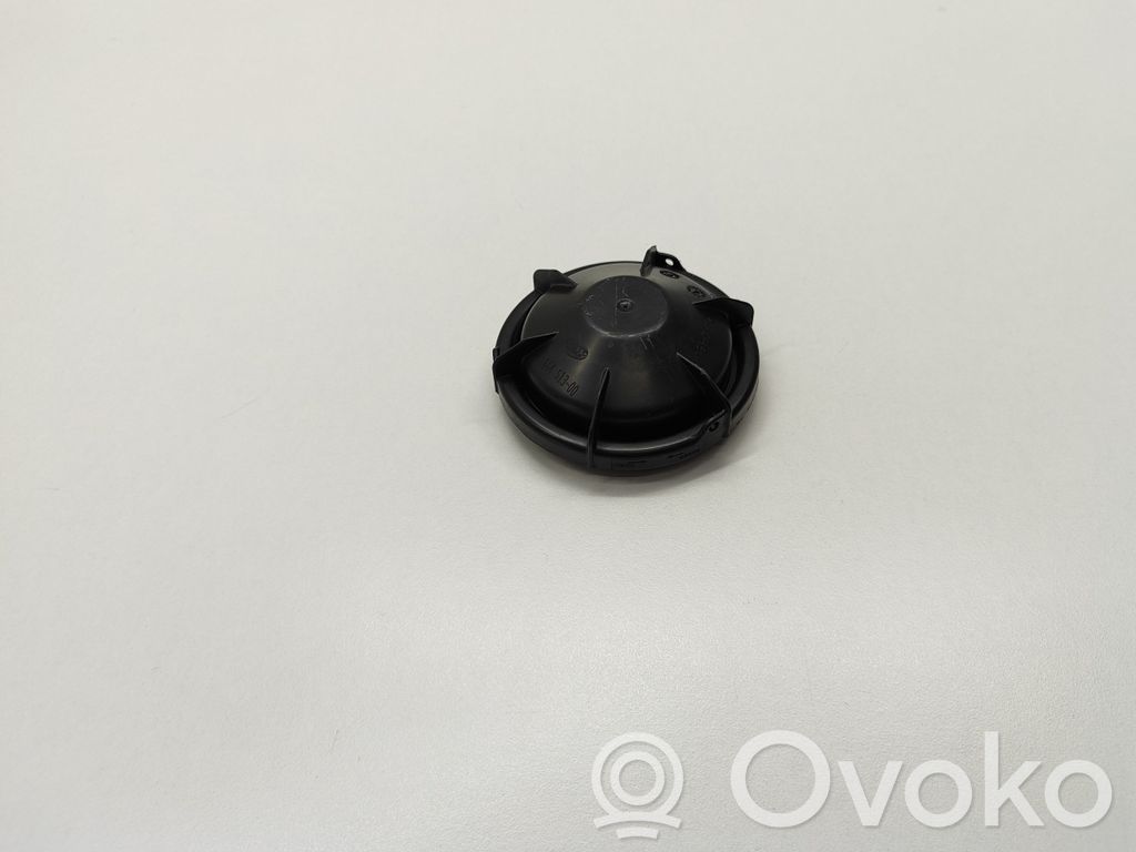 BMW 5 E60 E61 Headlight/headlamp dust cover 