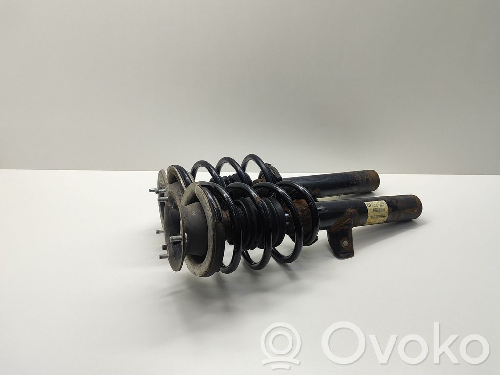 BMW 5 E60 E61 Priekinis amortizatorius su spyruokle 