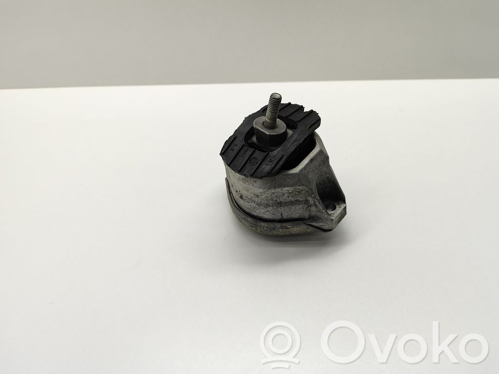 Engine mount bracket   6774619,22116774619