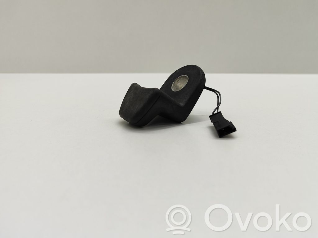BMW 5 E60 E61 Tailgate glass/window release handle 