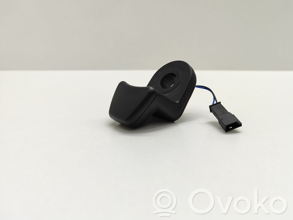 BMW 5 E60 E61 Tailgate glass/window release handle 