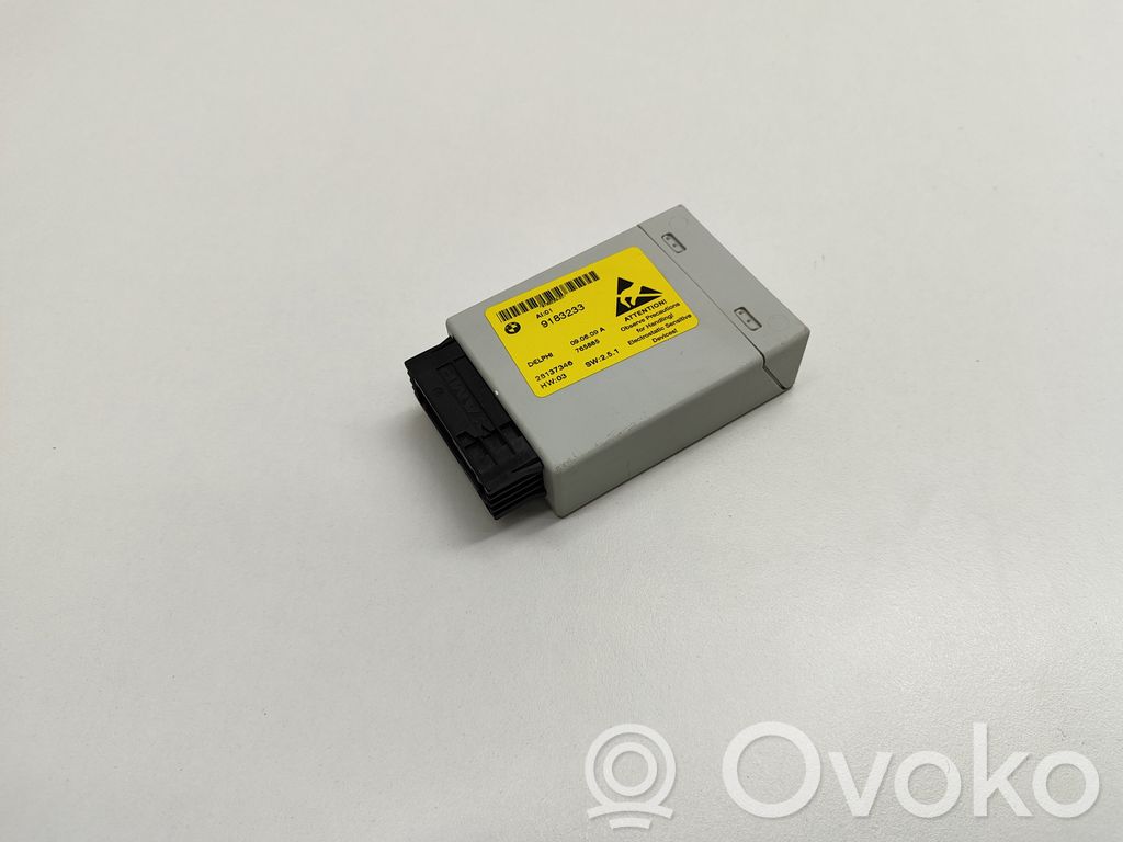 Keskikonsolin ohjainlaite   9183233,918323301,28137346,765885