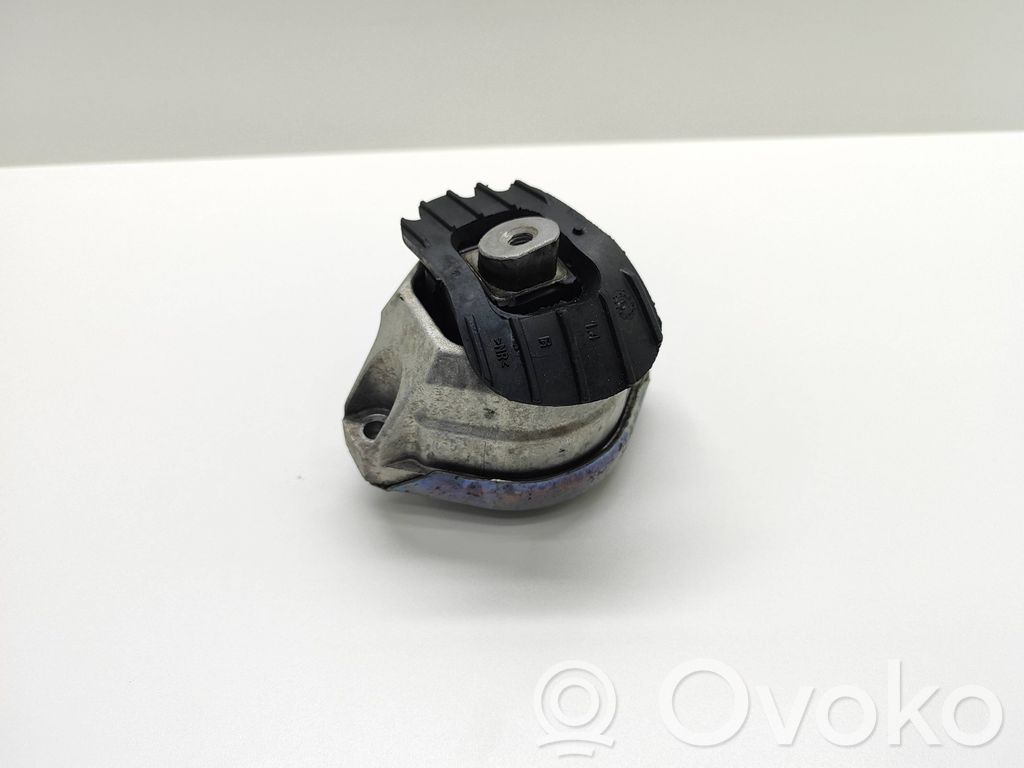 BMW 5 E60 E61 Engine mount bracket 