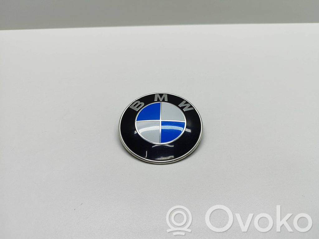 BMW 5 E60 E61 Emblemat / Znaczek 