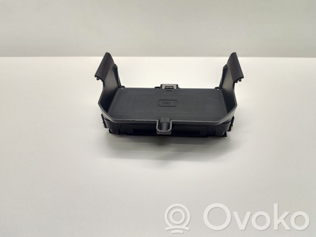 BMW 5 G30 G31 G38 Wireless charging module 
