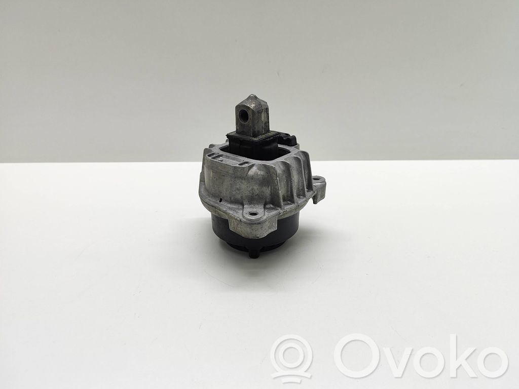 BMW 5 F10 F11 Engine mount bracket 