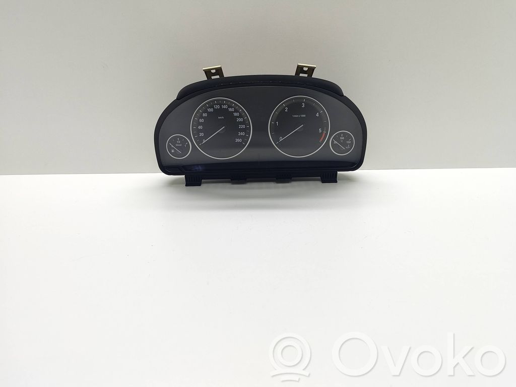 BMW 5 F10 F11 Geschwindigkeitsmesser Cockpit 