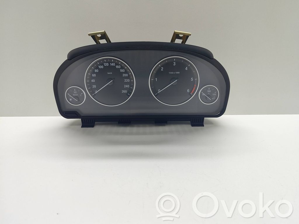 BMW 5 F10 F11 Spidometras (prietaisų skydelis) 