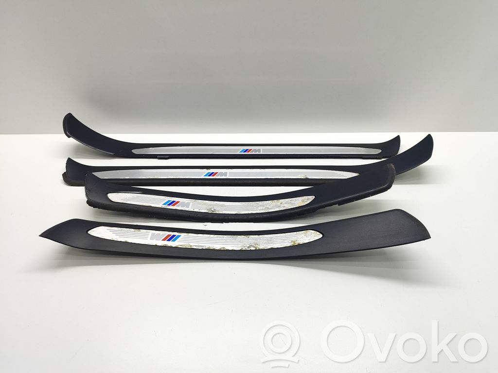 BMW 5 E60 E61 Set di rifiniture davanzale (interno) 