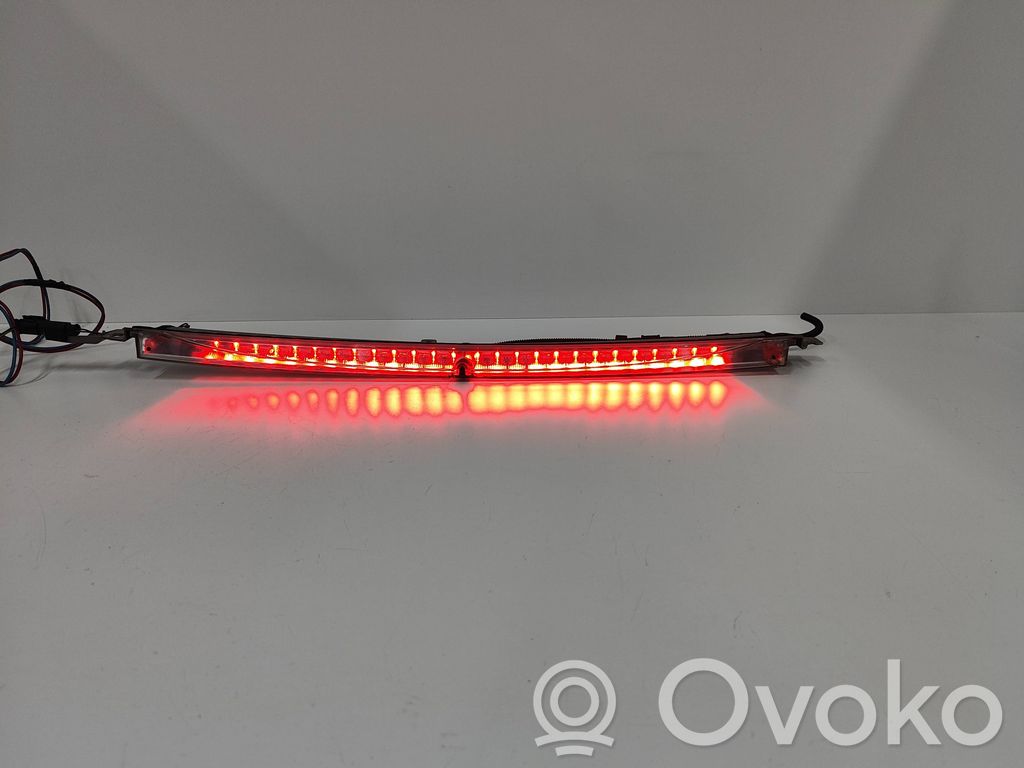 Luz de freno adicional/tercera   229821