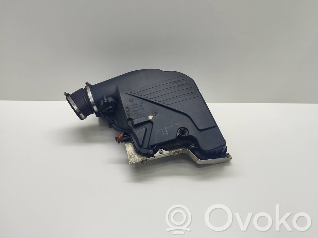 BMW 7 F01 F02 F03 F04 Obudowa filtra powietrza 