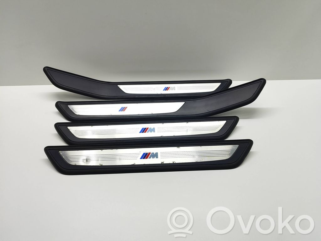 BMW 7 F01 F02 F03 F04 Zestaw listew progowych (wewnętrznych) 