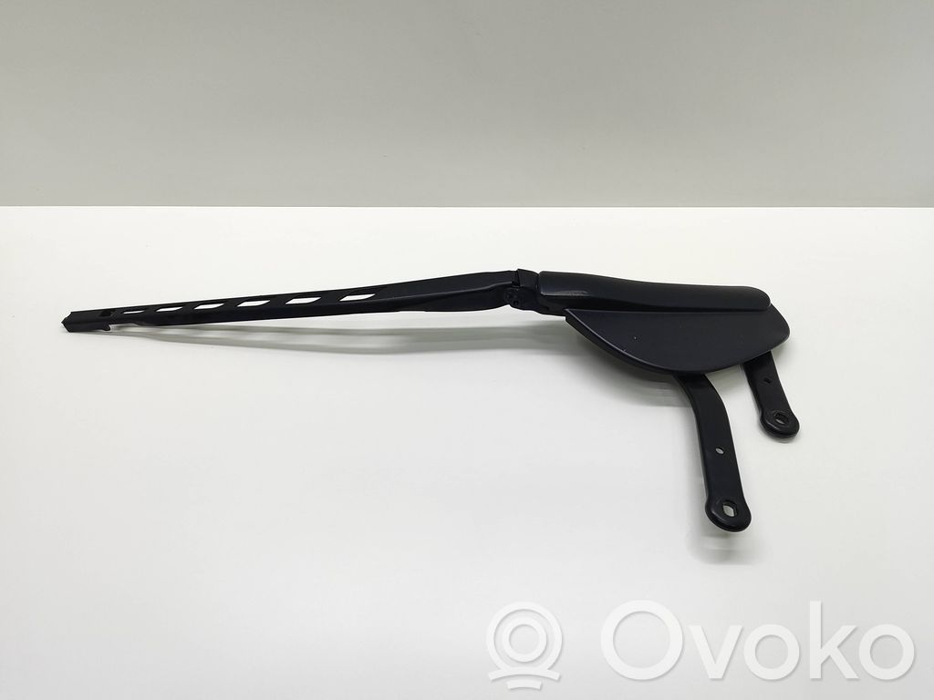 Brazo del limpiaparabrisas delantero   7035103,61617035103,179894,1784210318