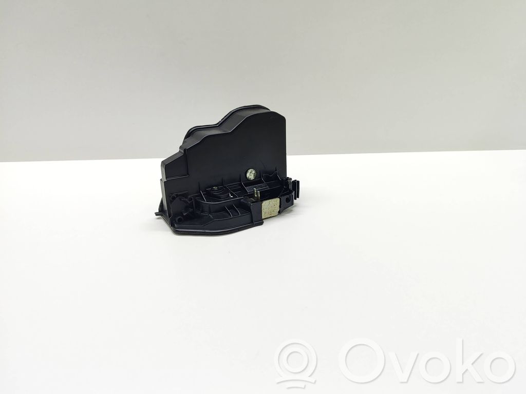 Front door lock   7202146,51217202146
