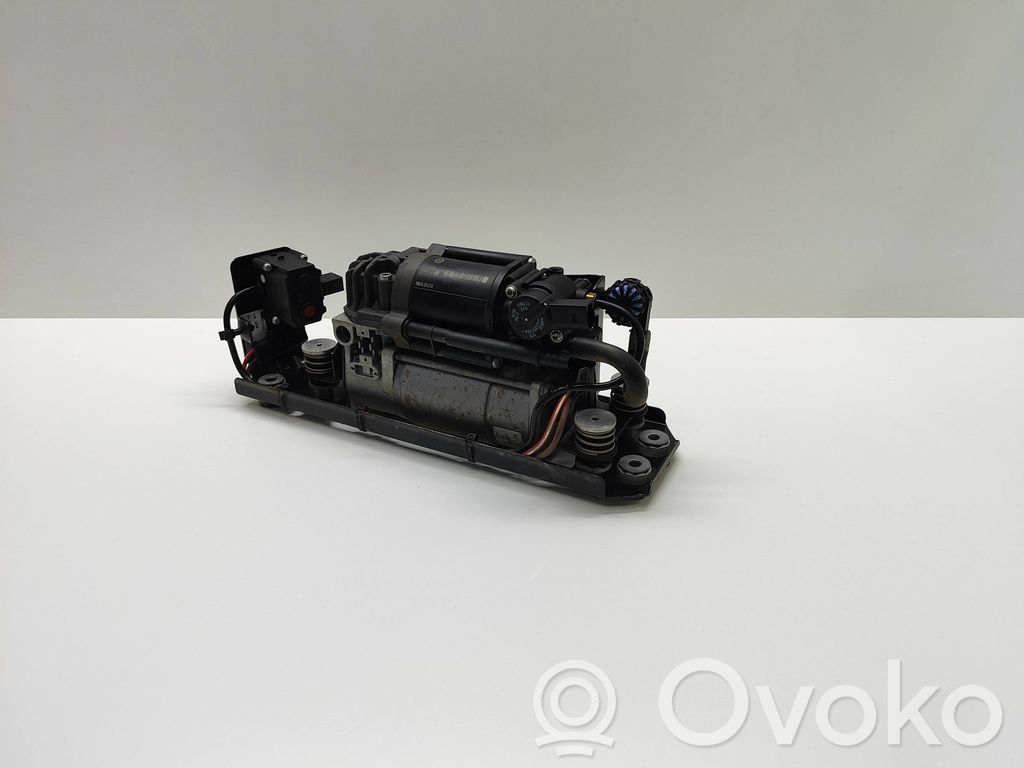 BMW 5 F10 F11 Kompresor zawieszenia tylnego pneumatycznego 