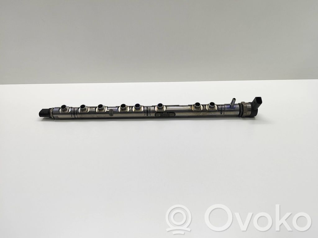 BMW 5 F10 F11 Listwa wtryskowa 