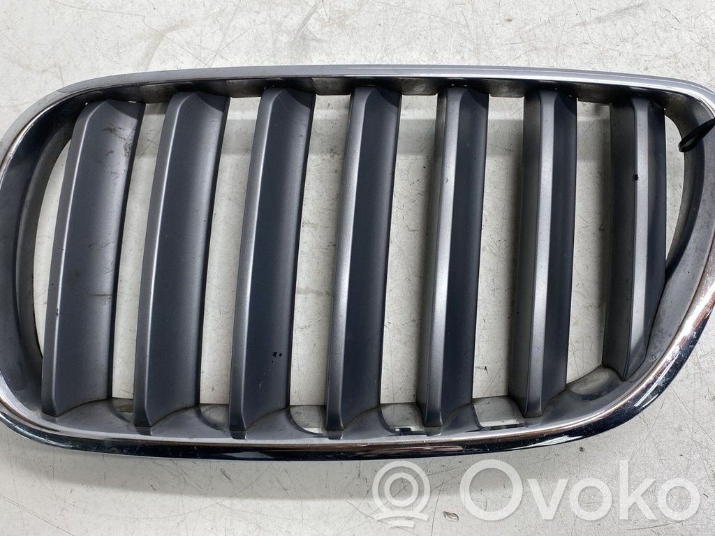 BMW X3 E83 Front bumper upper radiator grill 