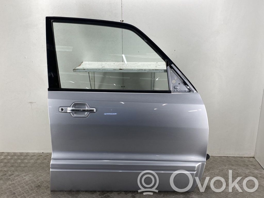 Mitsubishi Pajero Puerta delantera 