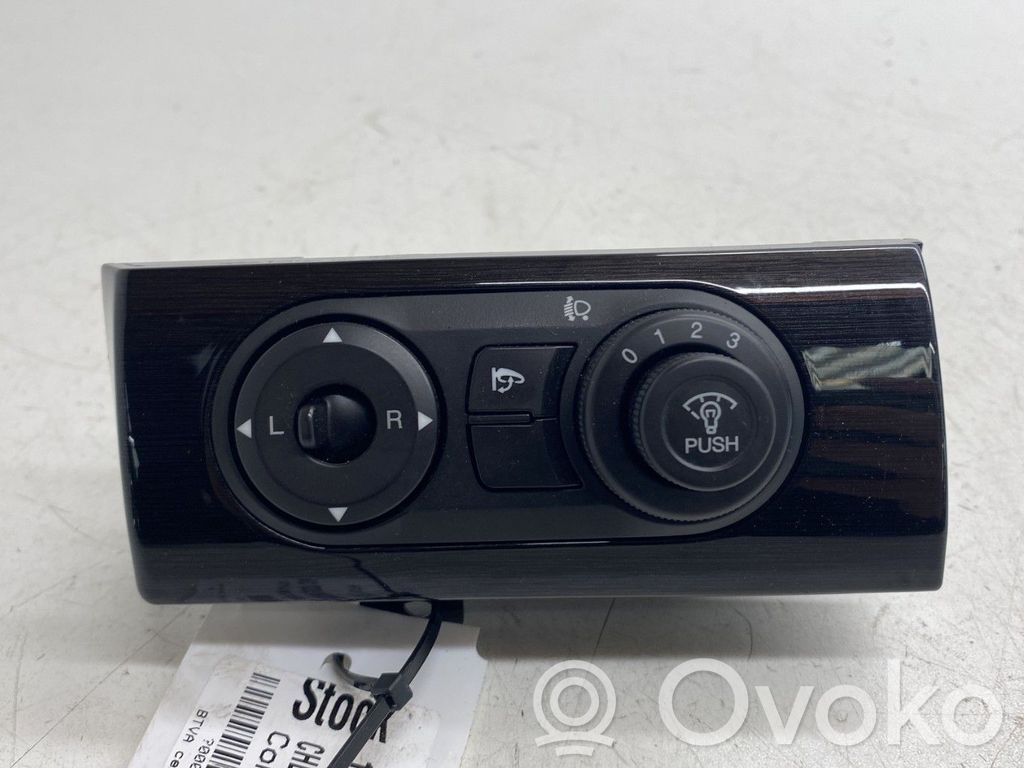 Chevrolet Captiva Wing mirror switch 