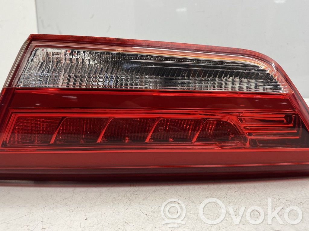 KIA Optima Takaluukun takavalot 