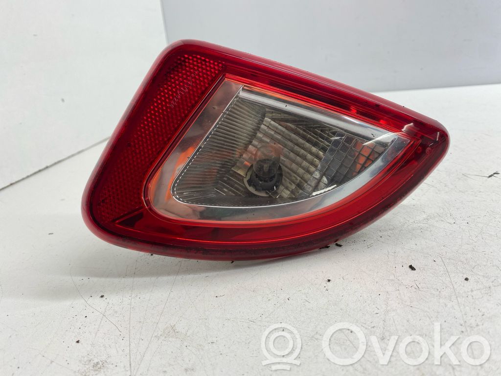 Renault Twingo II Lampă spate în capacul portbagajului 