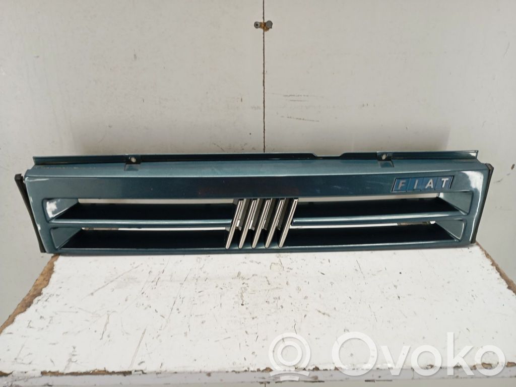 Fiat Uno Priekšējais režģis 