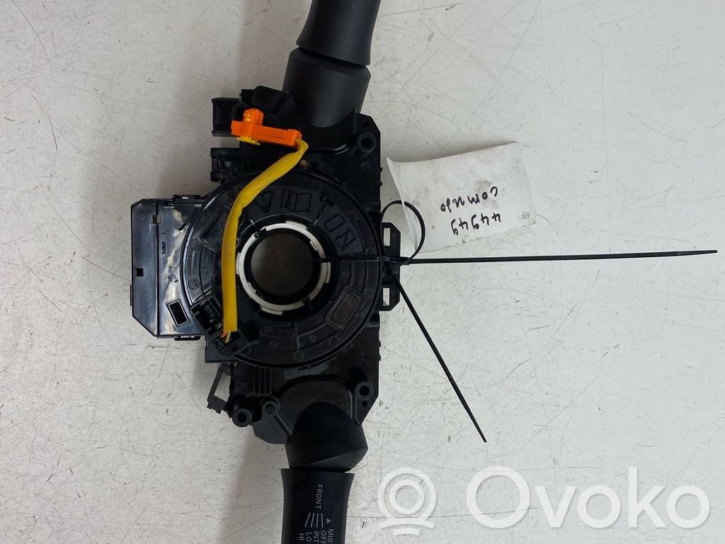 Mitsubishi Space Star Interruptor/palanca de limpiador de luz de giro 