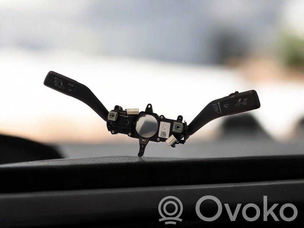 Volkswagen Jetta VI Interruptor/palanca de limpiador de luz de giro 