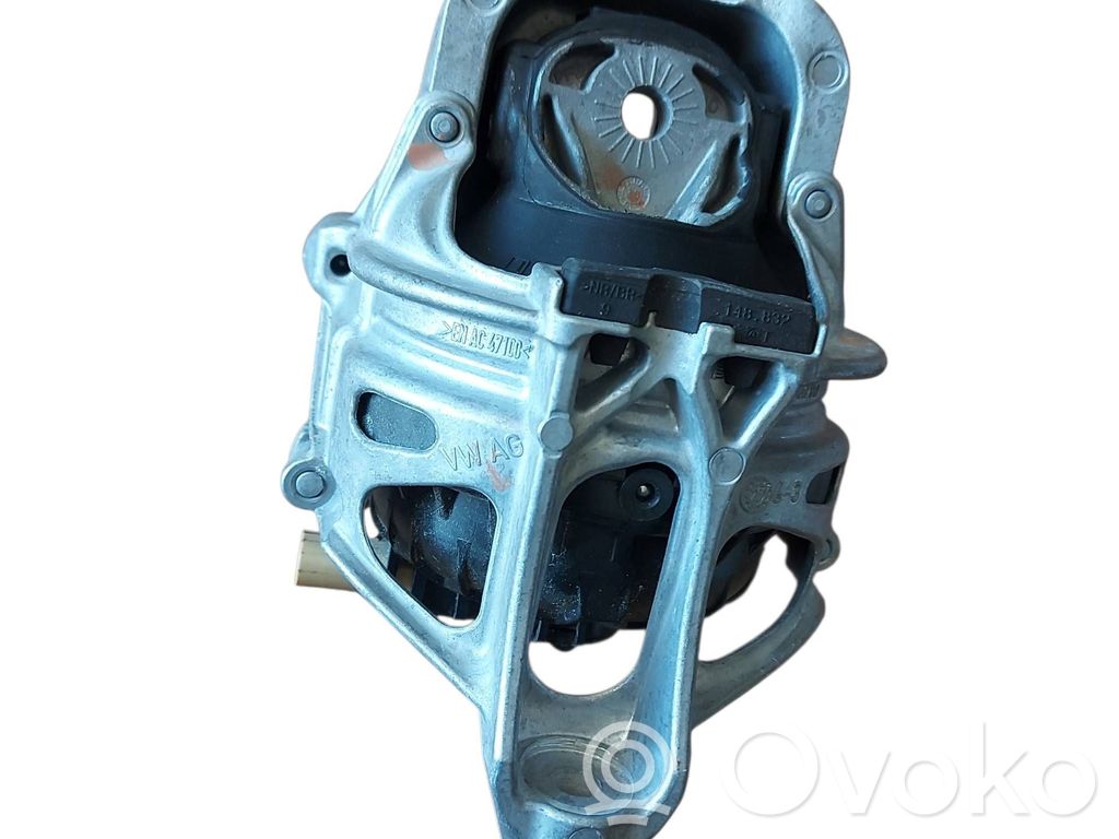 Audi A8 S8 D5 Engine mount vacuum valve 