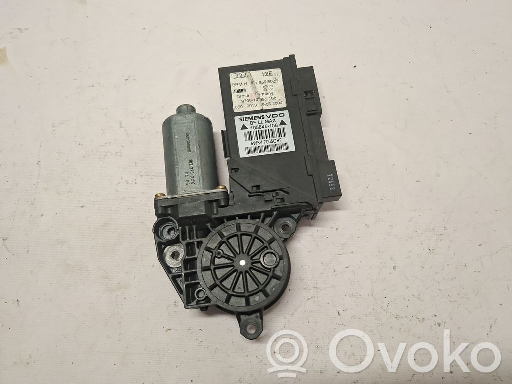 Audi A4 S4 B6 8E 8H Silnik regulatora szyby drzwi przednich 