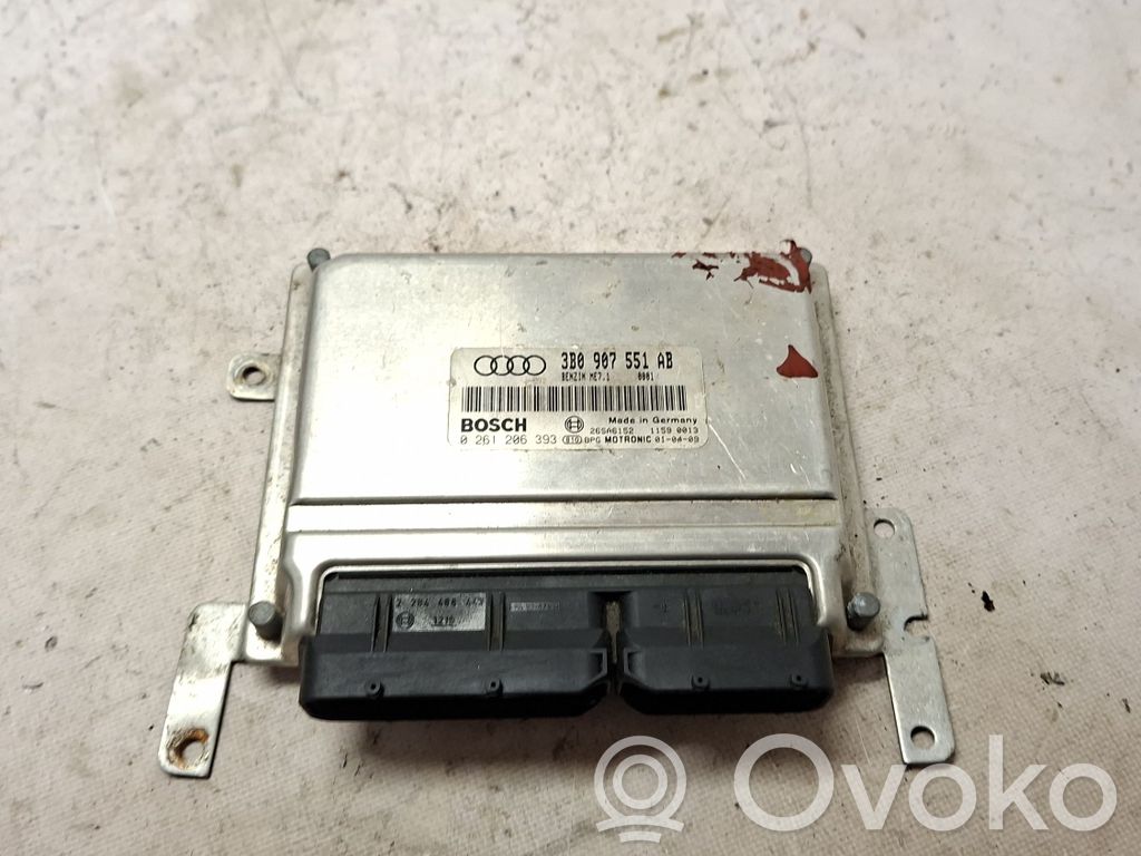 Audi A8 S8 D2 4D Engine control unit/module 