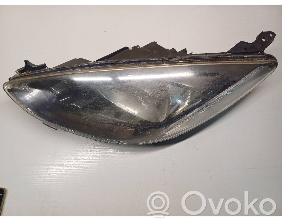Mazda 2 Headlight/headlamp 