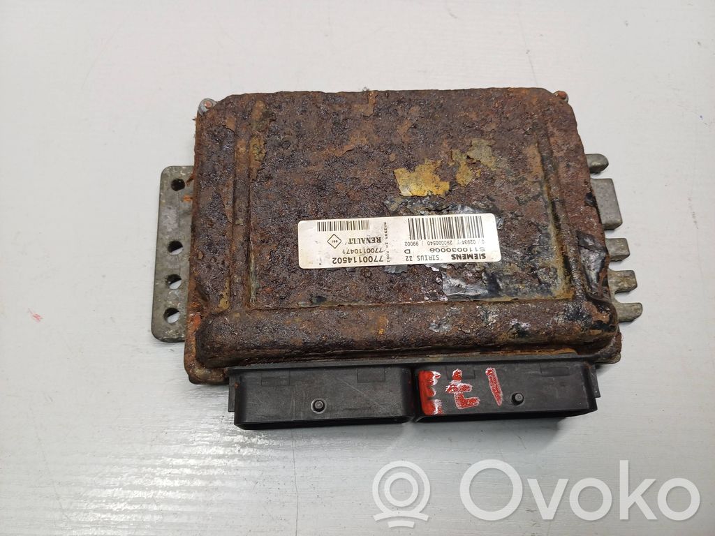 Renault Megane II Engine control unit/module 