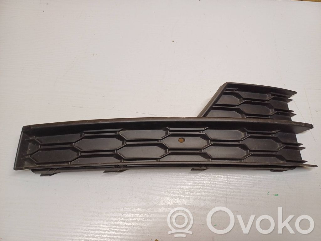 Skoda Octavia Mk3 (5E) Etupuskurin alempi jäähdytinsäleikkö 